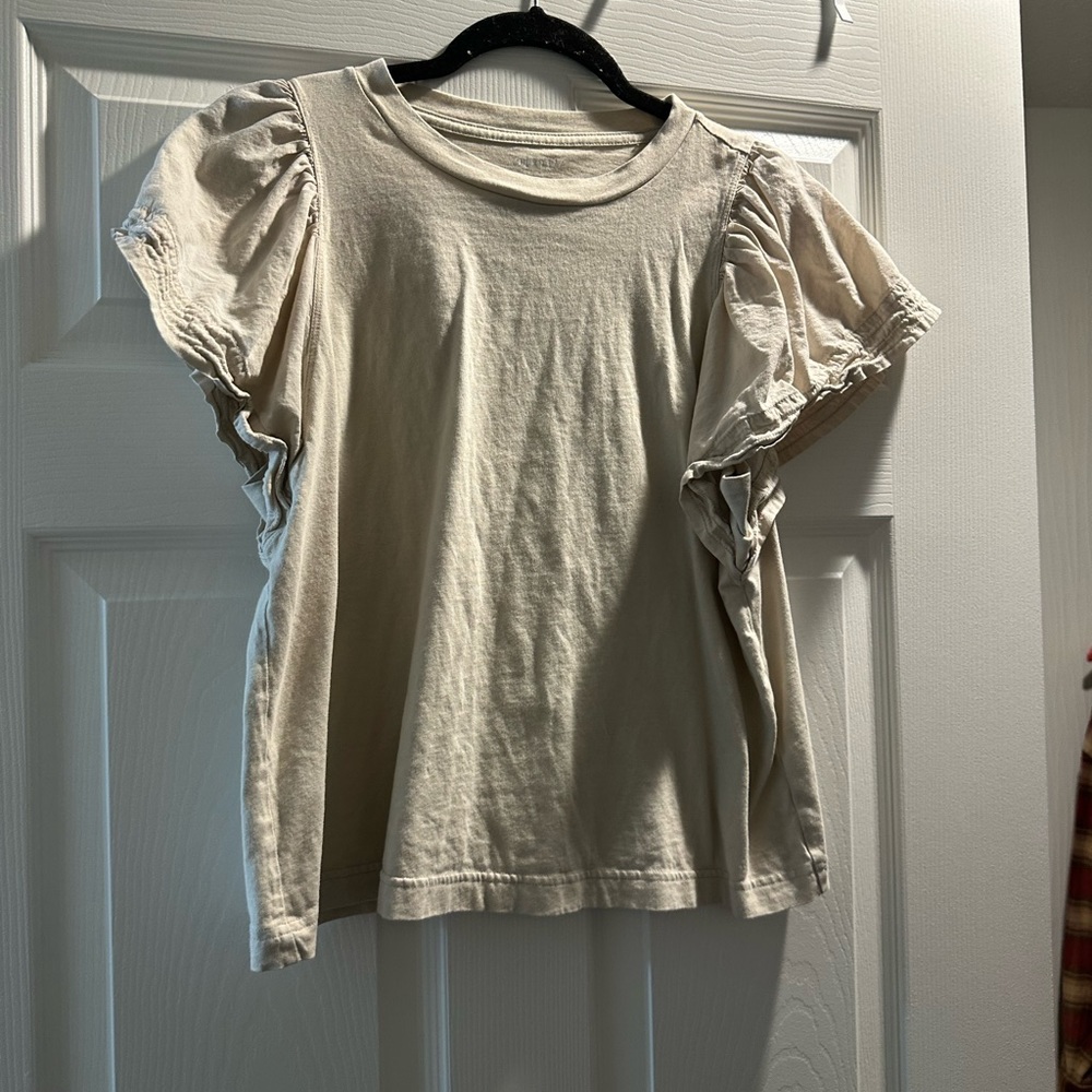 PUFF SLEEVE TOP